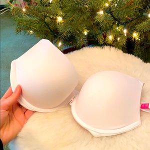 NWT Victoria’s Secret Pink Bra